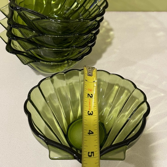 Vintage Mid-Century Avocado Green Seashell Salad Serving Bowls (5) - Picture 8 of 8